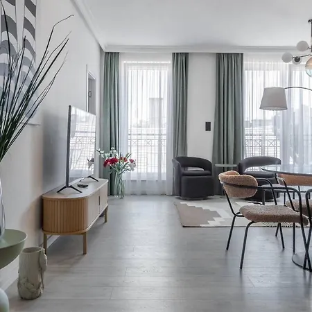 Acacia Tree 43 - Design Meets Comfort Apartman Budapest