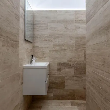 Acacia Tree 43 - Design Meets Comfort *